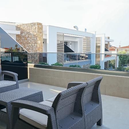Agnes Deluxe Hotel 佩科霍里 外观 照片